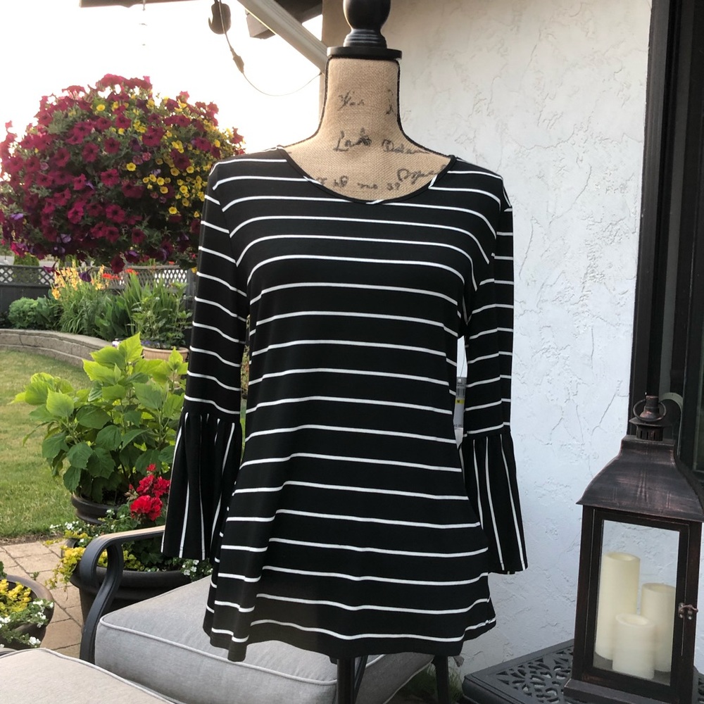Van Heusen Striped Top-NWT-Sz M 🖤